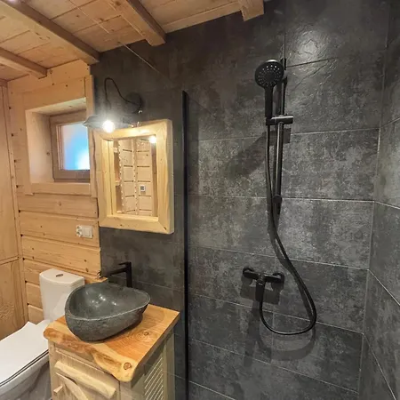 Osada Na Skale Z Kominkiem *