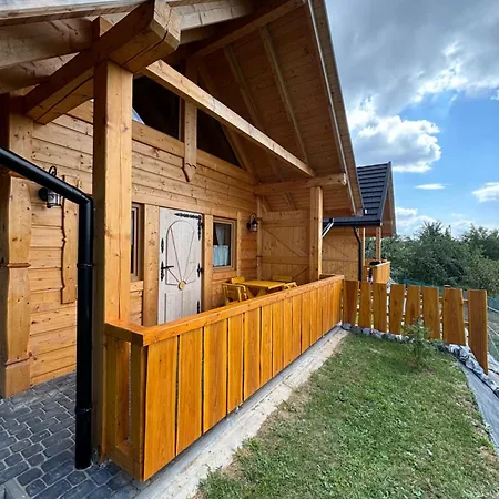 Osada Na Skale Z Kominkiem