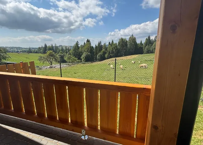 Osada Na Skale Z Kominkiem איסטבנה