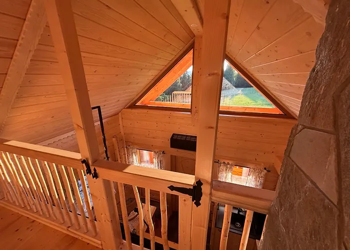 Osada Na Skale Z Kominkiem בית נופש איסטבנה