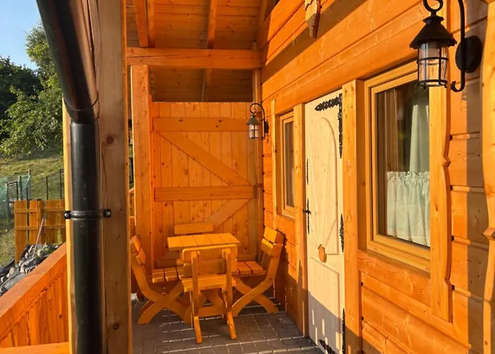 Osada Na Skale Z Kominkiem בית נופש איסטבנה