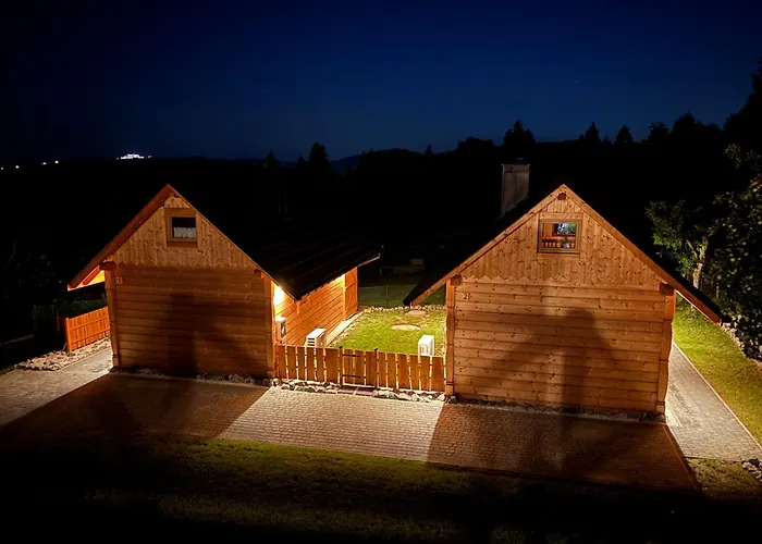 Osada Na Skale Z Kominkiem * איסטבנה