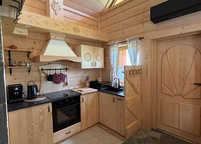 Osada Na Skale Z Kominkiem בית נופש